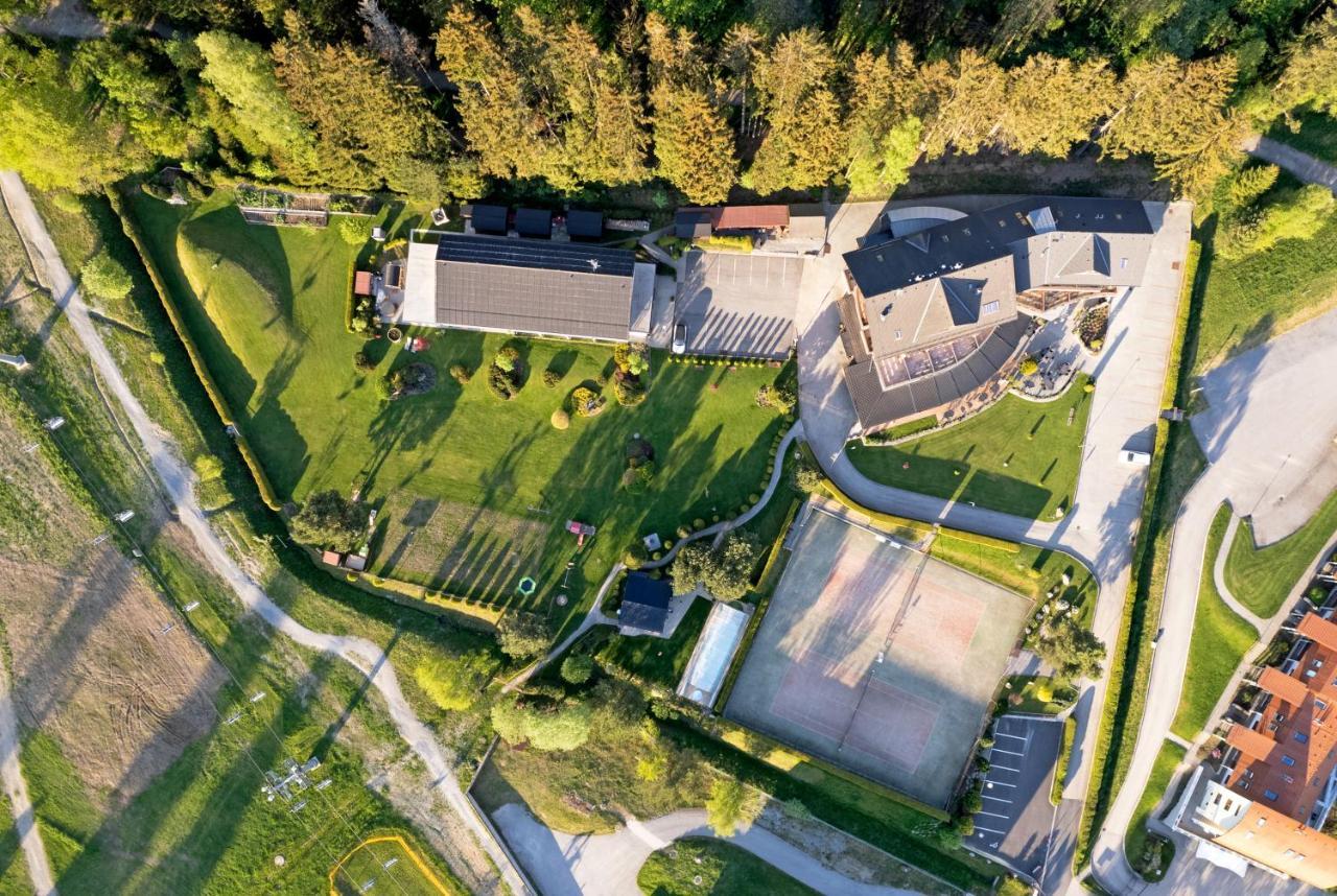 Hotel Slunecna Louka Lipno nad Vltavou Exterior photo